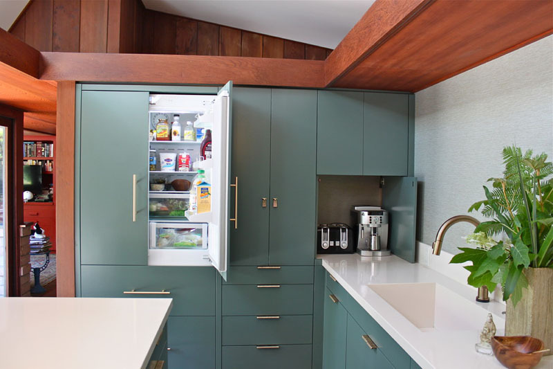Cozinhas mostram como esconder a geladeira